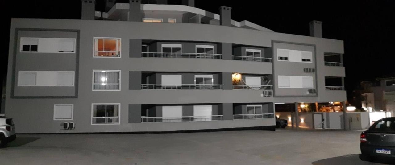 Apartamento 103 Novo 100 Mts Da Praia Espanha Residence フロリアノポリス エクステリア 写真